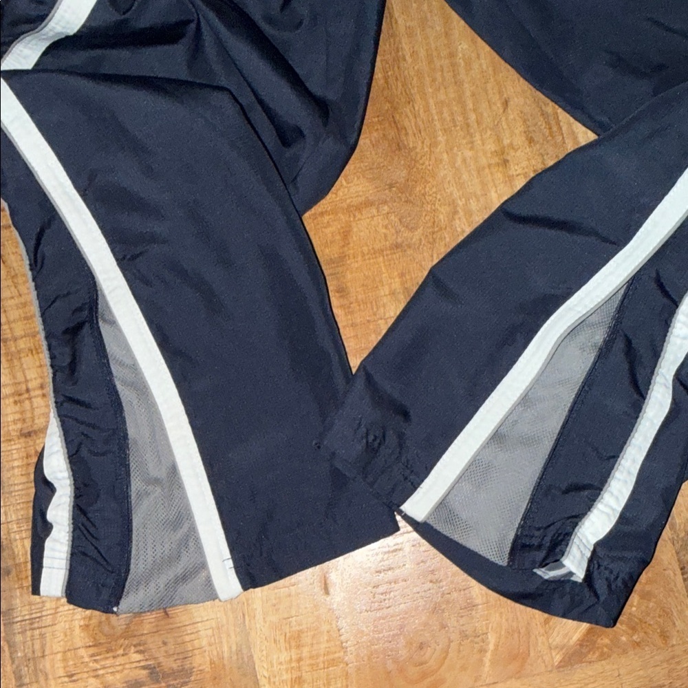 Diadora Men's Navy Joggers with White Accents - Picture 4 of 5